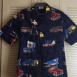 My 1st Listing! Vintage Car Shirt🚗